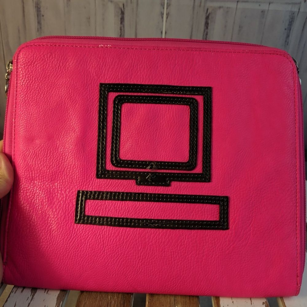 Melie Bianco tablet small laptop case bag zip pink